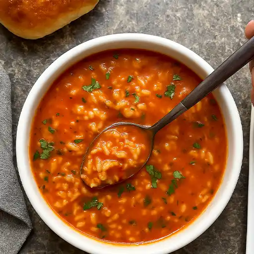 מרק עגבניות ואורז