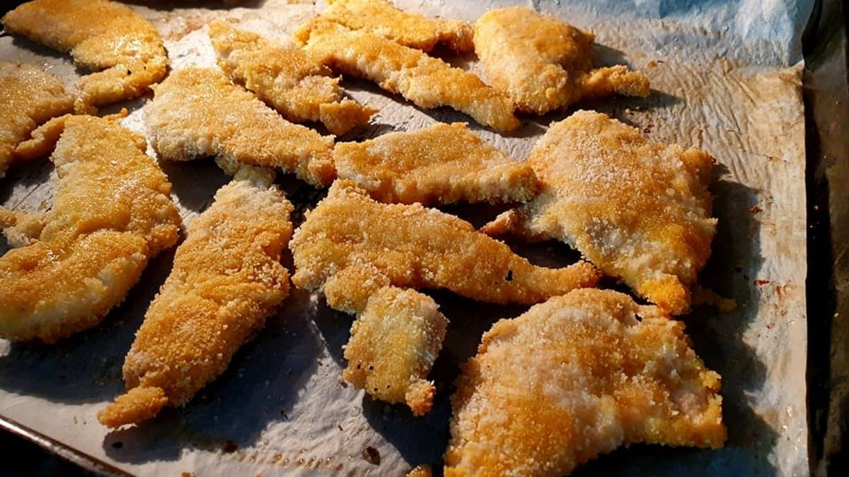תמונה של שניצלים אפויים בתנור: פריכים, עסיסיים וקלים להכנה - 2026-08-25