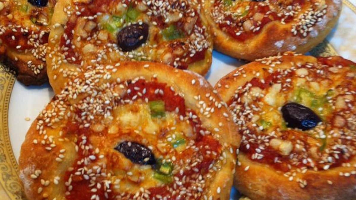 תמונה של מיני פיצות ביתיות במתכון נדיר שכולם יאהבו - 2026-09-08