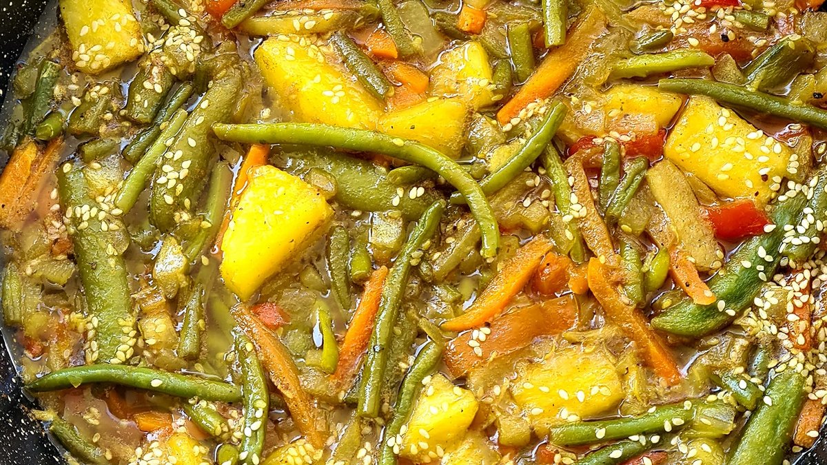תמונה של תבשיל ירקות אסייאתי משגע וקל להכנה – מנה צמחונית חגיגית ומיוחדת - 2026-09-10