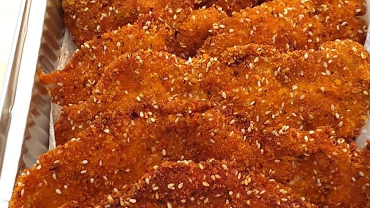 תמונה של שניצל קריספי ופריך במיוחד: מתכון משגע עם הסוד לשניצל הכי טעים שתכינו - 2026-10-04